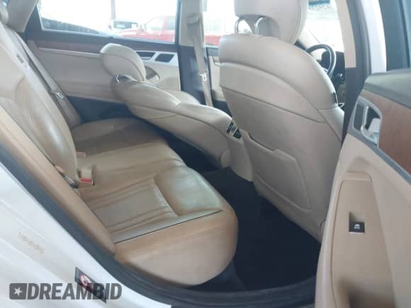 2015 Hyundai Genesis 3.8L with VIN KMHGN4JE3FU015302, listed as a IAAI auction lot 42923519 with 123,570 mi miles and . Bid and sale history available at DreamBid. Image 8.