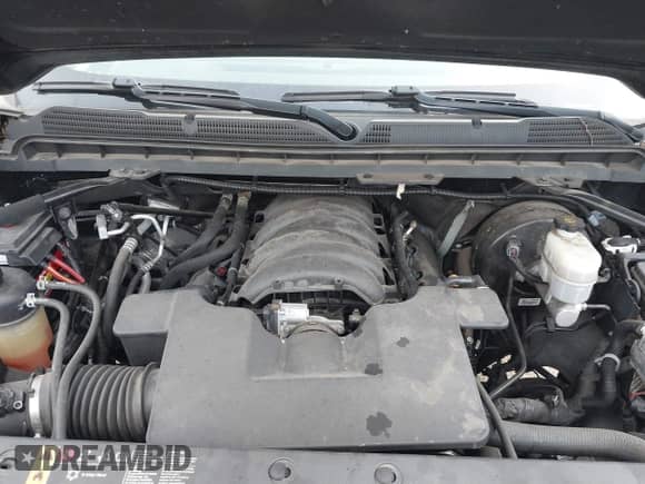 2019 Chevrolet Silverado 1500 LT z VIN 2GCVKPEC8K1230355, wystawiony jako IAAI lot #41124133 z przebiegiem 135 034 mil mil oraz . Historia ofert i sprzedaży dostępna na DreamBid. Obrazek 10.