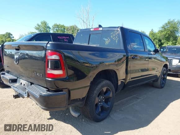 2019 Ram 1500 Big Horn z VIN 1C6RRFFG7KN733261, wystawiony jako IAAI lot #43080078 z przebiegiem 66 507 mil mil oraz . Historia ofert i sprzedaży dostępna na DreamBid. Obrazek 4.