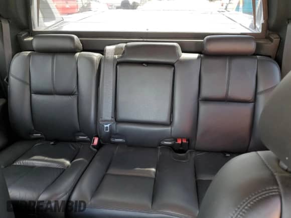 2010 Chevrolet Avalanche LT z VIN 3GNVKFE08AG265216, wystawiony jako Copart lot #69928965 z przebiegiem 139 293 mil mil oraz Szkoda całkowita • Salvage title. Historia ofert i sprzedaży dostępna na DreamBid. Obrazek 10.