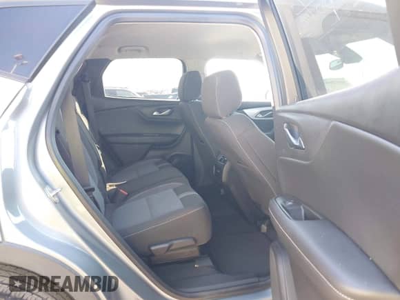 2023 Chevrolet Blazer LT z VIN 3GNKBHR43PS181967, wystawiony jako IAAI lot #43473680 z przebiegiem 104 212 mil mil oraz . Historia ofert i sprzedaży dostępna na DreamBid. Obrazek 8.