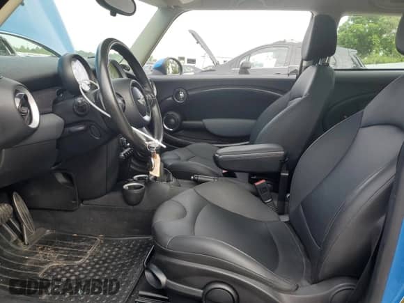 2011 MINI Hardtop S with VIN WMWSV3C54BTY13746, listed as a Copart auction lot 60811275 with 93,346 mi miles and Clean title. Bid and sale history available at DreamBid. Image 7.