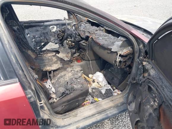 2000 Saturn SL с VIN 1G8ZG5284YZ142324, выставлен на аукционе IAAI как лот 42560738 с пробегом Не указан миль и . История ставок и продаж доступна на DreamBid. Изображение 5.
