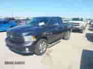 2013 Ram 1500 Express z VIN 1C6RR7FT2DS620955, wystawiony jako IAAI lot #43413142 z przebiegiem 137 938 mil mil oraz . Historia ofert i sprzedaży dostępna na DreamBid. Obrazek 17.