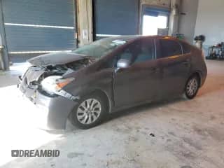 2015 Toyota Prius Advanced z VIN JTDKN3DP0F3072777, wystawiony jako Copart lot #80966875 z przebiegiem 154 953 mil mil oraz Szkoda całkowita • Salvage title. Historia ofert i sprzedaży dostępna na DreamBid. Obrazek 1.