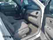 2009 Honda Pilot Touring with VIN 5FNYF489X9B016359, listed as a IAAI auction lot 43021437 with 288,269 mi miles and . Bid and sale history available at DreamBid. Image 5.