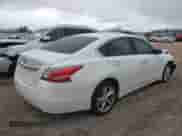 2015 Nissan Altima S z VIN 1N4AL3AP3FC172335, wystawiony jako IAAI lot #43535901 z przebiegiem 127 477 mil mil oraz . Historia ofert i sprzedaży dostępna na DreamBid. Obrazek 4.