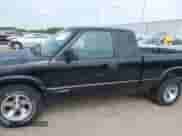 2001 Chevrolet S-10 LS with VIN 1GCCS195918197961, listed as a IAAI auction lot 42265243 with Not provided miles and . Bid and sale history available at DreamBid. Image 6.