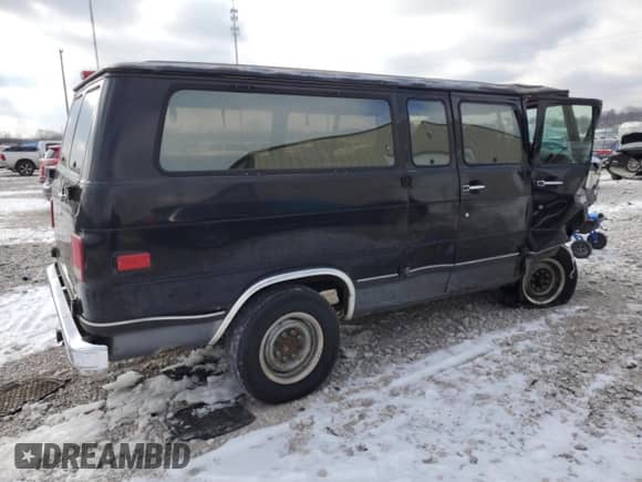 1994 Chevrolet Sportvan с VIN 1GAFG35K9RF184083, выставлен на аукционе Copart как лот 41786445 с пробегом Не указан миль и Списание • Salvage title. История ставок и продаж доступна на DreamBid. Изображение 3.