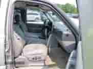 2005 Chevrolet Suburban LT с VIN 1GNFK16Z45J150184, выставлен на аукционе IAAI как лот 42385400 с пробегом 174 263 миль миль и . История ставок и продаж доступна на DreamBid. Изображение 5.