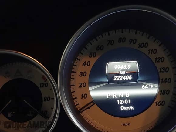 2013 Mercedes-Benz C 300 Sport z VIN WDDGF8AB3DR254126, wystawiony jako IAAI lot #43490314 z przebiegiem 222 406 mil mil oraz . Historia ofert i sprzedaży dostępna na DreamBid. Obrazek 7.