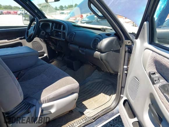 2000 Dodge 1500 с VIN 3B7HC12Z2YG122832, выставлен на аукционе IAAI как лот 43090698 с пробегом 239 655 миль миль и . История ставок и продаж доступна на DreamBid. Изображение 5.