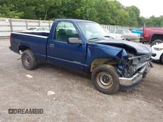 1996 Chevrolet Silverado 1500 with VIN 1GCEC14W1TZ209443, listed as a IAAI auction lot 42875563 with 301,994 mi miles and . Bid and sale history available at DreamBid. Image 1.