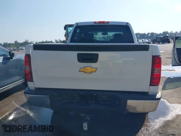 2013 Chevrolet Silverado 1500 LS z VIN 3GCPCREA1DG201452, wystawiony jako IAAI lot #43183933 z przebiegiem 217 889 mil mil oraz . Historia ofert i sprzedaży dostępna na DreamBid. Obrazek 16.