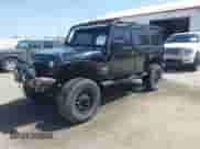 2008 Jeep Wrangler Unlimited X z VIN 1J4GA39188L518712, wystawiony jako IAAI lot #41993372 z przebiegiem 128 278 mil mil oraz . Historia ofert i sprzedaży dostępna na DreamBid. Obrazek 2.