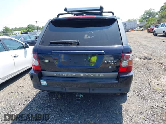 2008 Land Rover Range Rover Sport HSE with VIN SALSK25468A187270, listed as a IAAI auction lot 42942686 with 127,248 mi miles and . Bid and sale history available at DreamBid. Image 16.