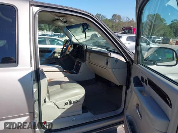 2003 Cadillac Escalade z VIN 1GYEK63N03R312419, wystawiony jako IAAI lot #43515791 z przebiegiem 162 498 mil mil oraz . Historia ofert i sprzedaży dostępna na DreamBid. Obrazek 5.