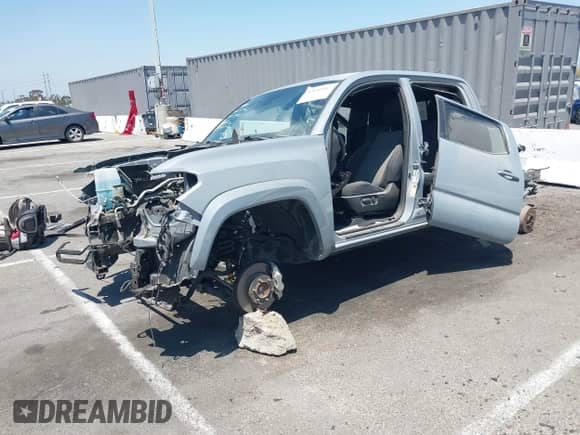 2021 Toyota Tacoma SR5 с VIN 3TYBZ5DN8MT000904, выставлен на аукционе IAAI как лот 42651517 с пробегом 68 366 миль миль и . История ставок и продаж доступна на DreamBid. Изображение 2.