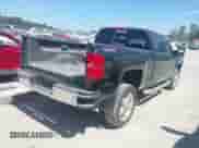 2016 Chevrolet Silverado 2500HD LT z VIN 1GC1KVEG9GF296399, wystawiony jako IAAI lot #42742189 z przebiegiem 127 470 mil mil oraz . Historia ofert i sprzedaży dostępna na DreamBid. Obrazek 4.