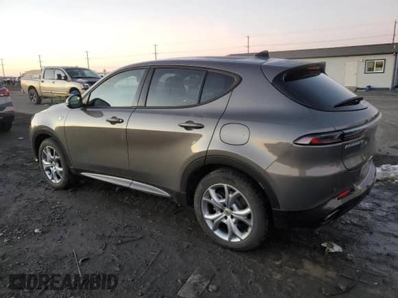 2024 Dodge Hornet R/T z VIN ZACPDFCW2R3A30928, wystawiony jako Copart lot #88769075 z przebiegiem 13 976 mil mil oraz Czysty tytuł • Clean title. Historia ofert i sprzedaży dostępna na DreamBid. Obrazek 2.