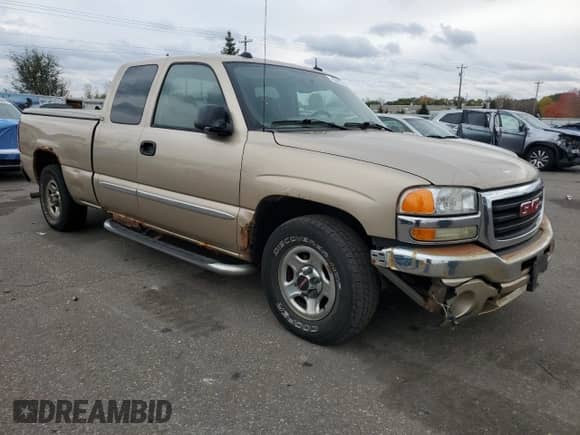 2004 GMC Sierra 1500 SLE z VIN 2GTEC19T841159097, wystawiony jako Copart lot #85414145 z przebiegiem 117 849 mil mil oraz Czysty tytuł • Clean title. Historia ofert i sprzedaży dostępna na DreamBid. Obrazek 4.