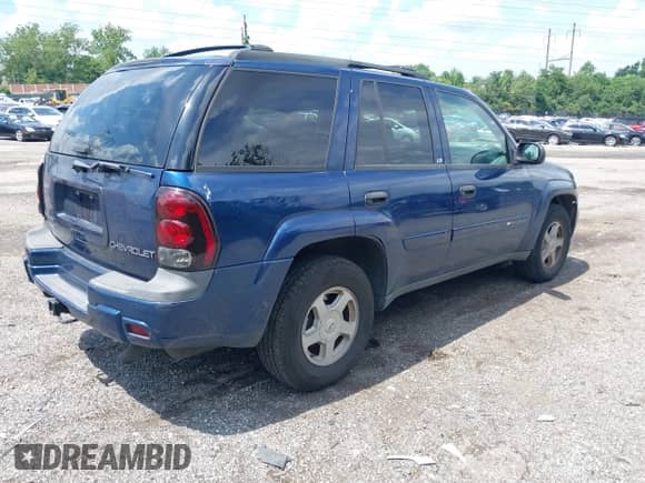 2002 Chevrolet TrailBlazer LS с VIN 1GNDT13S622437186, выставлен на аукционе IAAI как лот 42646255 с пробегом 209 255 миль миль и . История ставок и продаж доступна на DreamBid. Изображение 4.