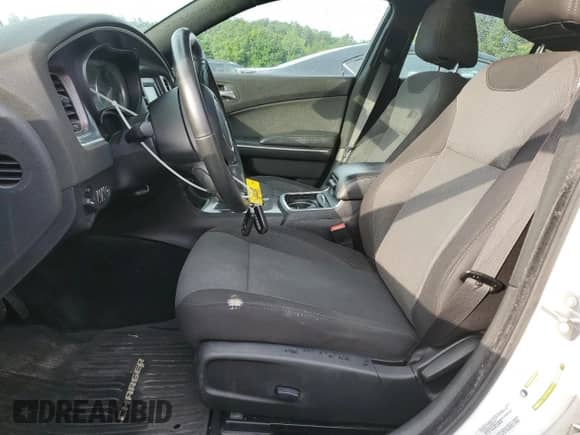 2015 Dodge Charger SE with VIN 2C3CDXFGXFH742543, listed as a Copart auction lot 68152885 with 90,690 mi miles and Clean title. Bid and sale history available at DreamBid. Image 7.