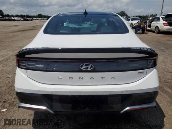 2024 Hyundai Sonata Limited с VIN KMHL54JJ7RA099982, выставлен на аукционе Copart как лот 60229715 с пробегом 8 212 миль миль и Списание • Salvage title. История ставок и продаж доступна на DreamBid. Изображение 6.