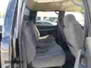 2005 Chevrolet Silverado 1500 LS z VIN 2GCEC13T451322080, wystawiony jako IAAI lot #43125281 z przebiegiem 205 678 mil mil oraz . Historia ofert i sprzedaży dostępna na DreamBid. Obrazek 8.