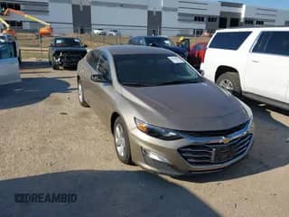 2023 Chevrolet Malibu LS z VIN 1G1ZB5ST6PF123632, wystawiony jako IAAI lot #42994489 z przebiegiem 61 988 mil mil oraz . Historia ofert i sprzedaży dostępna na DreamBid. Obrazek 1.