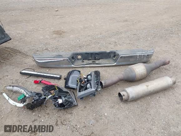 2007 Dodge RAM с VIN 3D6WS28C37G744237, выставлен на аукционе IAAI как лот 41612529 с пробегом 187 805 миль миль и . История ставок и продаж доступна на DreamBid. Изображение 12.