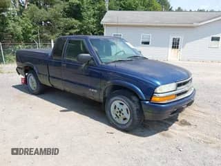 2002 Chevrolet S-10 LS с VIN 1GCDT19W528181347, выставлен на аукционе IAAI как лот 42819294 с пробегом 113 561 миль миль и . История ставок и продаж доступна на DreamBid. Изображение 1.