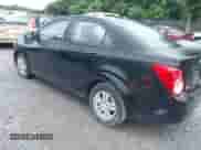 2012 Chevrolet Sonic LS с VIN 1G1JA5SH1C4121076, выставлен на аукционе IAAI как лот 42652620 с пробегом 151 311 миль миль и . История ставок и продаж доступна на DreamBid. Изображение 3.