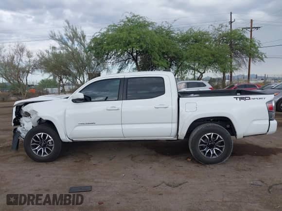 2021 Toyota Tacoma SR5 с VIN 5TFAZ5CN3MX115168, выставлен на аукционе IAAI как лот 43085128 с пробегом 58 720 миль миль и . История ставок и продаж доступна на DreamBid. Изображение 14.