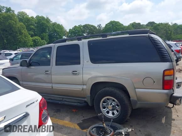 2003 Chevrolet Suburban Z71 with VIN 3GNFK16T93G146920, listed as a IAAI auction lot 42153972 with 195,615 mi miles and . Bid and sale history available at DreamBid. Image 14.