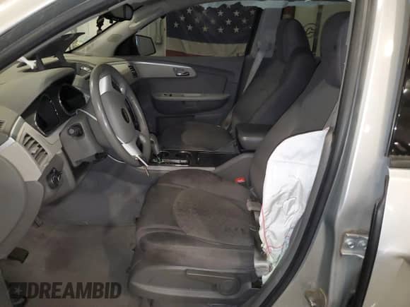 2011 Chevrolet Traverse LS с VIN 1GNKVFED2BJ280176, выставлен на аукционе Copart как лот 67133195 с пробегом 182 600 миль миль и Списание • Salvage title. История ставок и продаж доступна на DreamBid. Изображение 7.