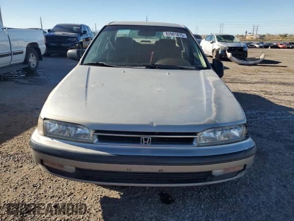 1990 Honda Accord LX with VIN JHMCB7651LC129028, listed as a Copart auction lot 82001875 with 158,454 mi miles and Salvage title. Bid and sale history available at DreamBid. Image 5.