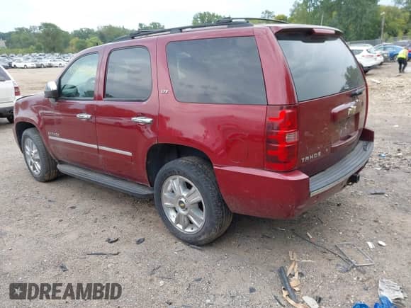 2009 Chevrolet Tahoe LTZ с VIN 1GNFK33099R131557, выставлен на аукционе IAAI как лот 43205632 с пробегом 253 697 миль миль и . История ставок и продаж доступна на DreamBid. Изображение 3.