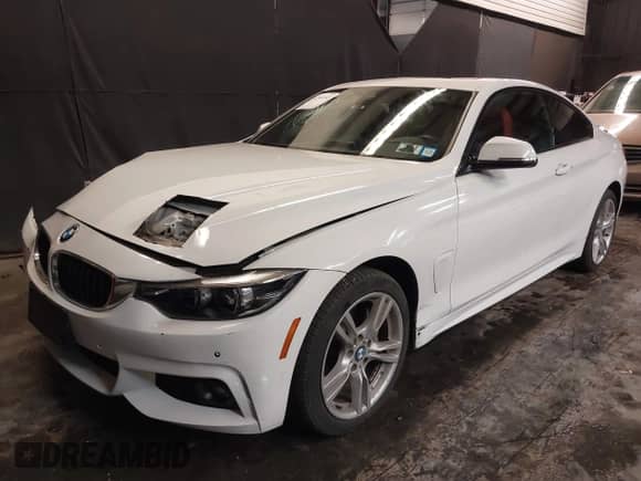 2019 BMW 4 Series 430i xDrive z VIN WBA4W5C50KAE49423, wystawiony jako IAAI lot #41344143 z przebiegiem 57 574 mil mil oraz . Historia ofert i sprzedaży dostępna na DreamBid. Obrazek 18.