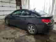 2014 Chevrolet Cruze 1LT z VIN 1G1PC5SBXE7295634, wystawiony jako Copart lot #82329965 z przebiegiem 139 795 mil mil oraz Szkoda całkowita • Salvage title. Historia ofert i sprzedaży dostępna na DreamBid. Obrazek 2.