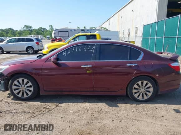 2013 Honda Accord EX-L z VIN 1HGCR2F81DA029598, wystawiony jako IAAI lot #42718353 z przebiegiem 220 720 mil mil oraz . Historia ofert i sprzedaży dostępna na DreamBid. Obrazek 14.