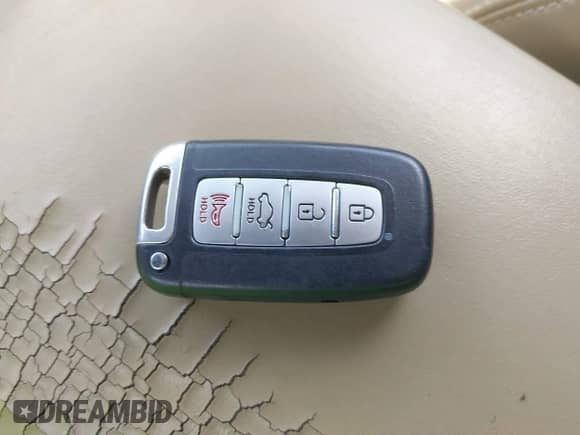 2012 Hyundai Genesis 4.6L с VIN KMHGC4DF0CU206780, выставлен на аукционе IAAI как лот 42646622 с пробегом 150 637 миль миль и . История ставок и продаж доступна на DreamBid. Изображение 11.