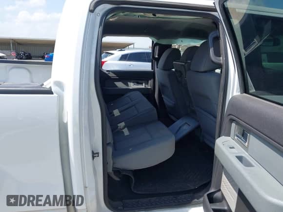 2011 Ford F-150 XL z VIN 1FTFW1CF4BFD26687, wystawiony jako IAAI lot #42752982 z przebiegiem 187 006 mil mil oraz . Historia ofert i sprzedaży dostępna na DreamBid. Obrazek 8.