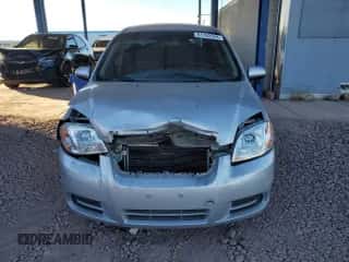 2008 Chevrolet Aveo LS z VIN KL1TD56608B002705, wystawiony jako Copart lot #81162524 z przebiegiem 86 966 mil mil oraz Czysty tytuł • Clean title. Historia ofert i sprzedaży dostępna na DreamBid. Obrazek 5.