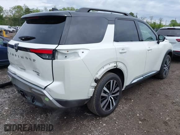 2024 Nissan Pathfinder Platinum с VIN 5N1DR3DK4RC226005, выставлен на аукционе IAAI как лот 42191342 с пробегом 39 778 миль миль и . История ставок и продаж доступна на DreamBid. Изображение 4.