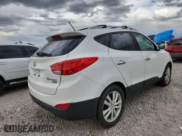 2013 Hyundai Tucson Limited с VIN KM8JU3AC9DU692188, выставлен на аукционе Copart как лот 85366565 с пробегом Не указан миль и Чистый • Clean title. История ставок и продаж доступна на DreamBid. Изображение 3.
