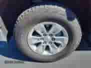 2024 Chevrolet Silverado 1500 LT z VIN 1GCRDDEK1RZ155405, wystawiony jako IAAI lot #43540237 z przebiegiem 50 431 mil mil oraz . Historia ofert i sprzedaży dostępna na DreamBid. Obrazek 40.