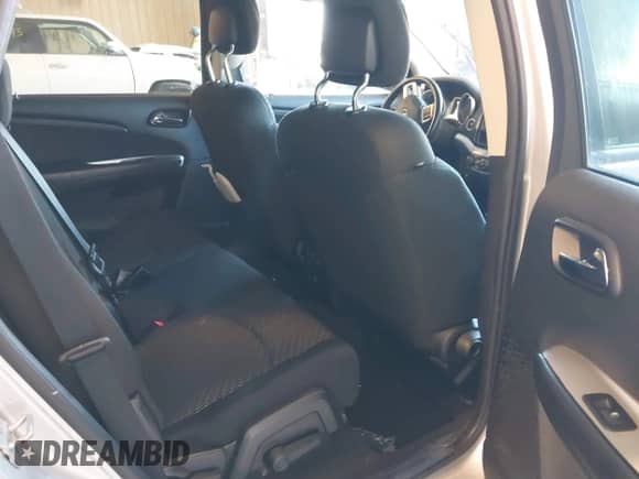 2011 Dodge Journey SXT z VIN 3D4PG5FG2BT511083, wystawiony jako IAAI lot #41898453 z przebiegiem 180 569 mil mil oraz . Historia ofert i sprzedaży dostępna na DreamBid. Obrazek 8.