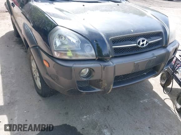 2008 Hyundai Tucson SE with VIN KM8JN72D88U807493, listed as a IAAI auction lot 42317962 with 158,141 mi miles and . Bid and sale history available at DreamBid. Image 6.