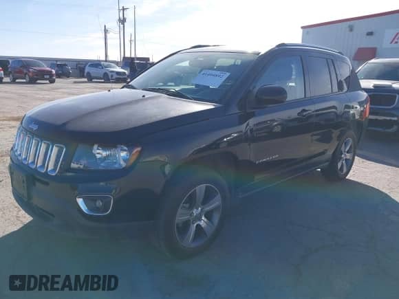 2016 Jeep Compass High Altitude with VIN 1C4NJCEA2GD761735, listed as a IAAI auction lot 41404892 with 114,129 mi miles and . Bid and sale history available at DreamBid. Image 2.